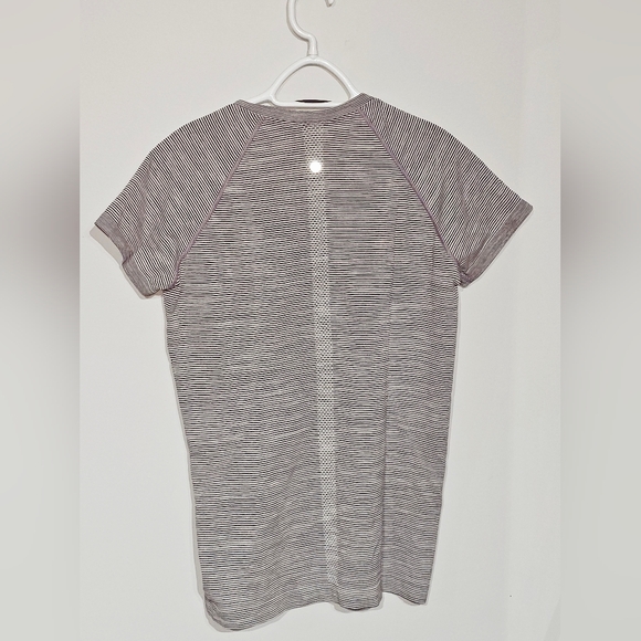 Lululemon Swiftly Tech Size 12 - Picture 2 of 4